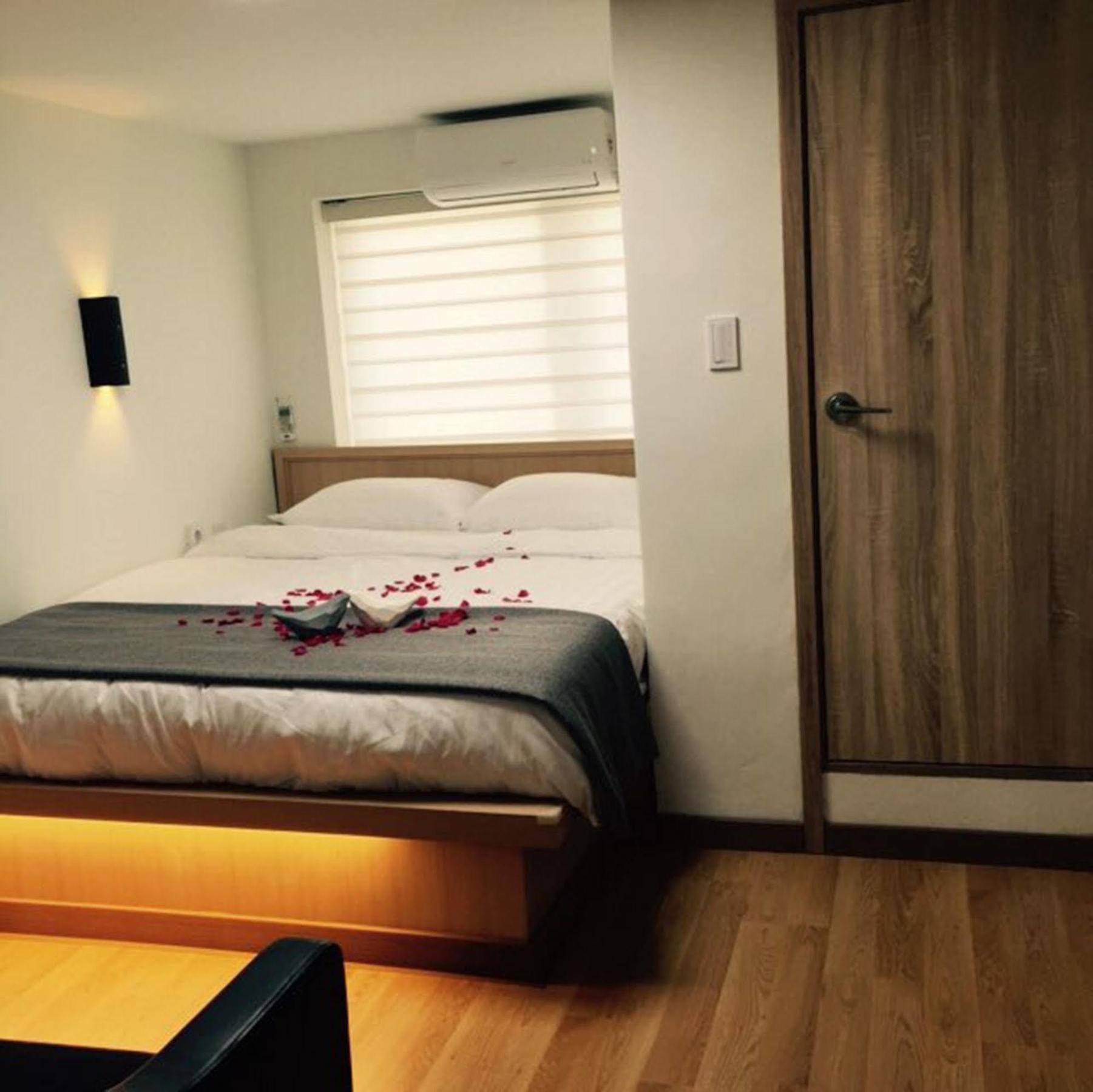 Woo Guest House Seoul Exterior photo
