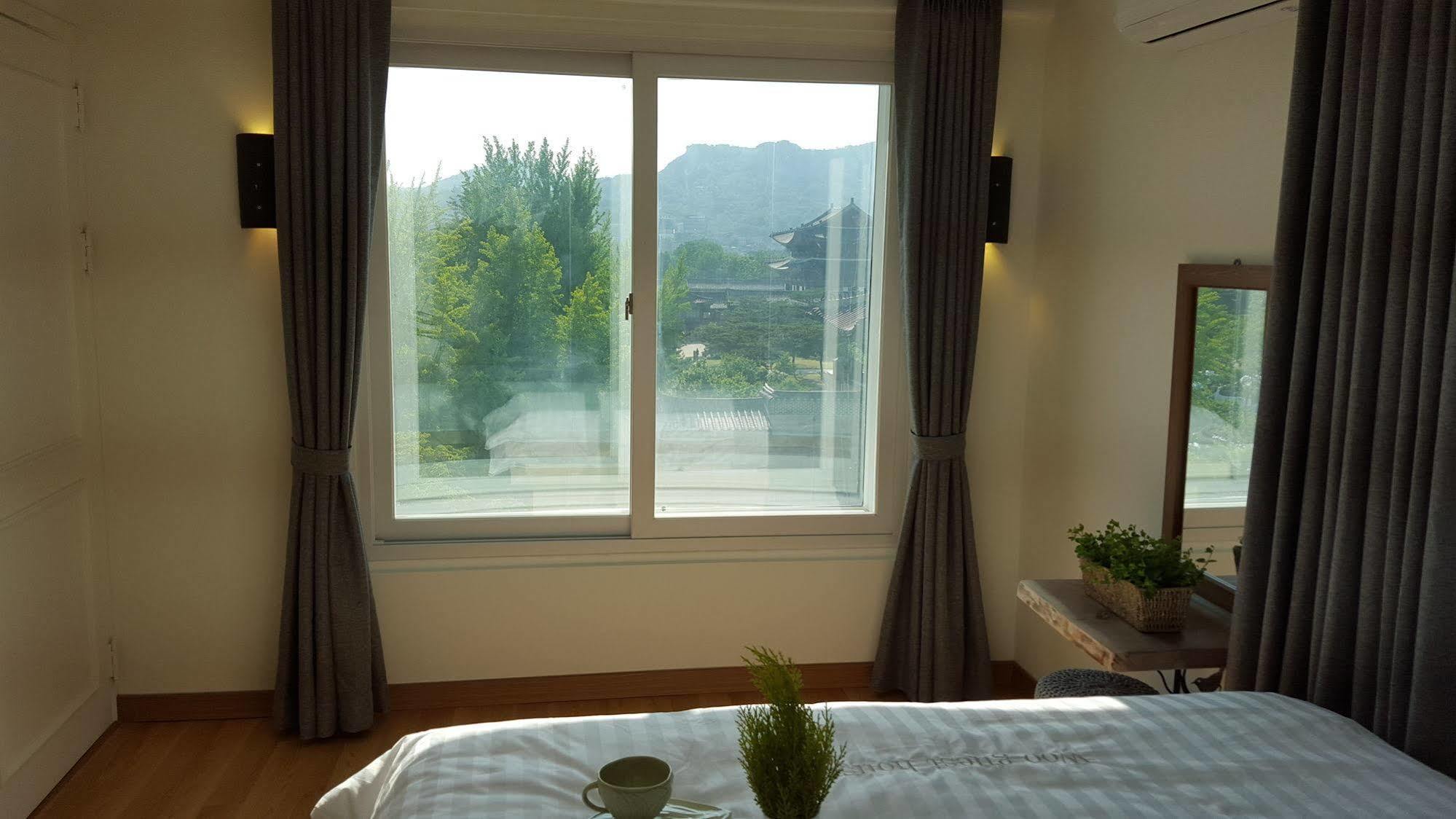 Woo Guest House Seoul Exterior photo